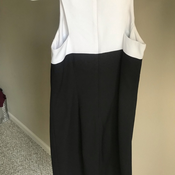 Banana Republic // petite black and white dress - Picture 3 of 3